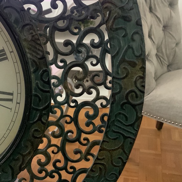 Green with a touch of Gold Wall Clock. - Picture 6 of 11